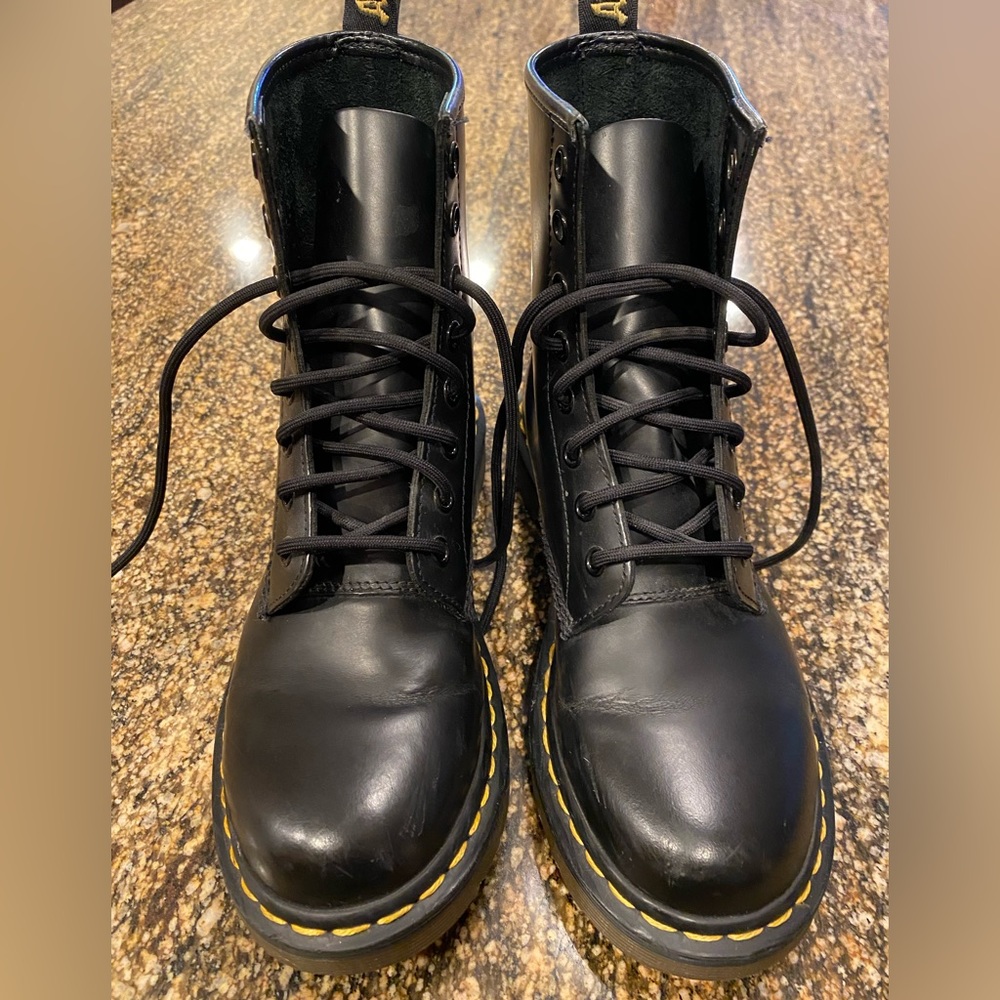 Dr. Martens Smooth Leather Combat Boots 8 eye Black Size 7/38